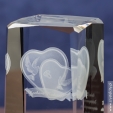Kryształ 3D »Gołąbki Miłości wśród wstążek« w prezencie dla rodziców!